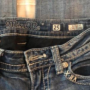 Miss Me Cuffed Capris